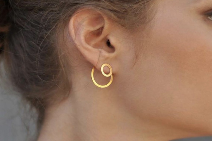 Exploring the Significance of Gold Purity and Hallmarks in Stud Earrings